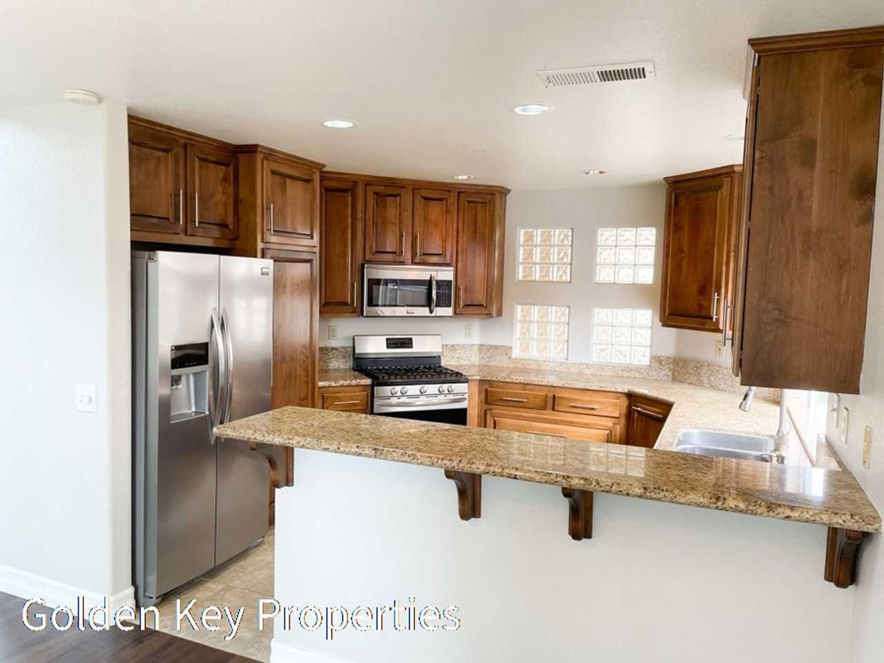 1910 Corte Torero - Photo 4 of 25