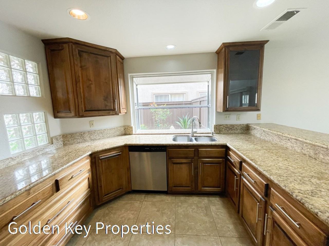 1910 Corte Torero - Photo 6 of 25