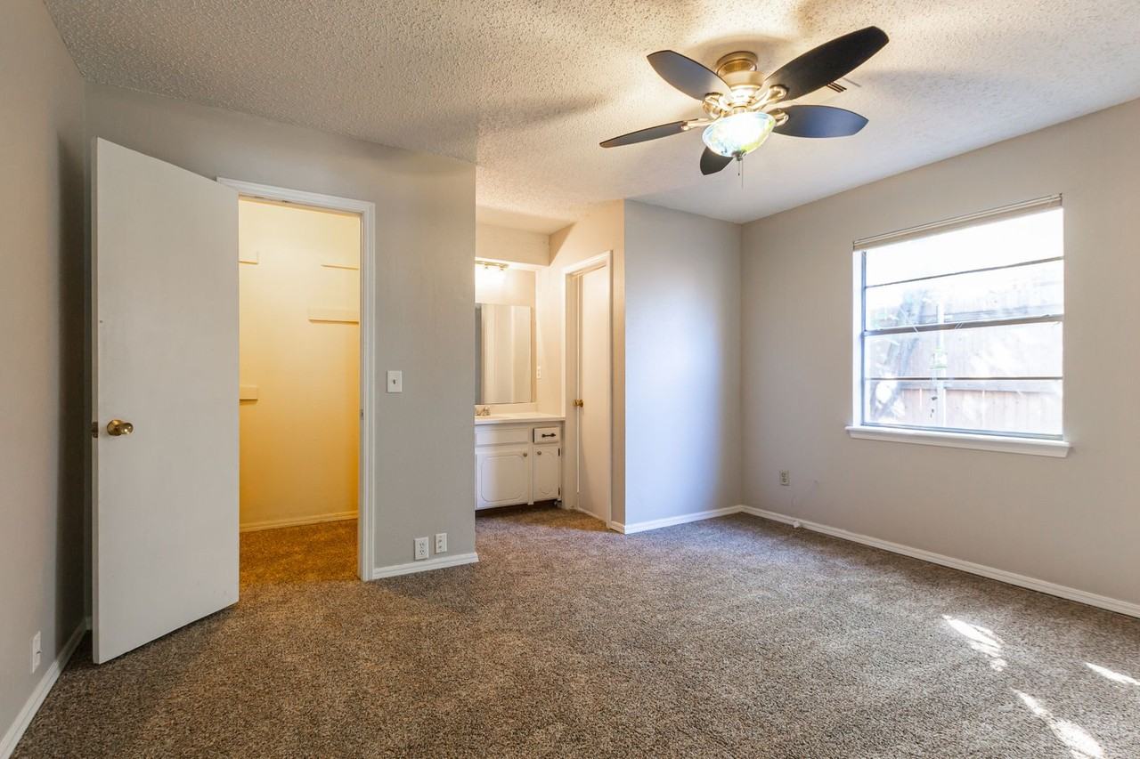 116 S Bouziden Dr - Photo 6 of 29