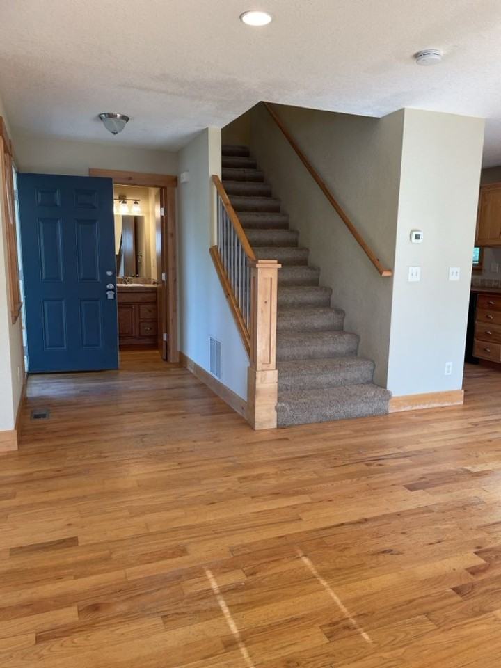 214 Edwards St - Photo 5 of 27