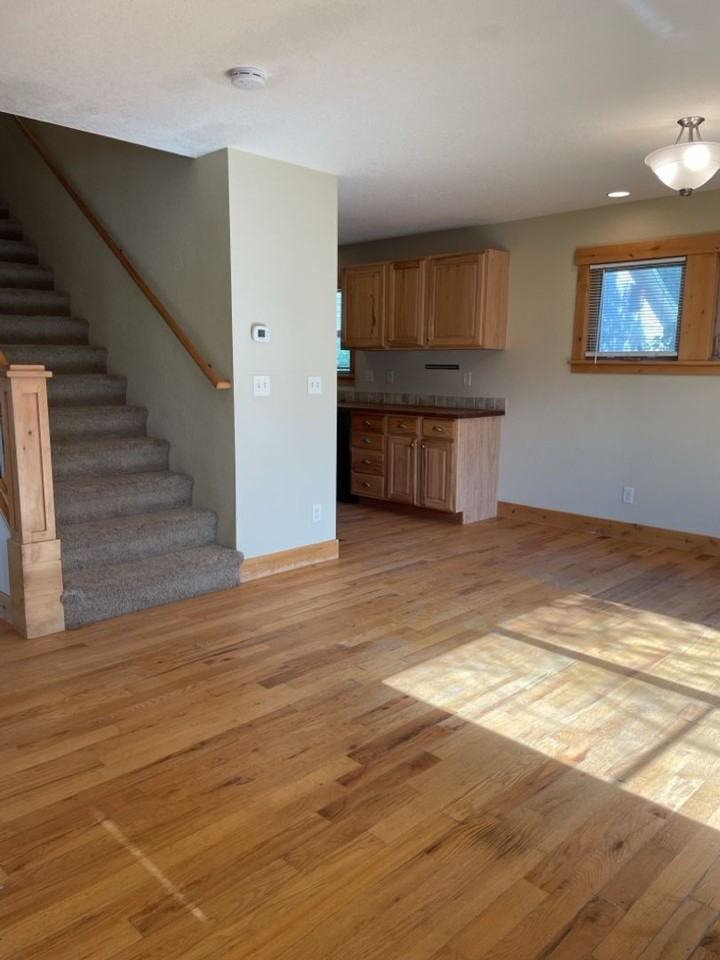 214 Edwards St - Photo 7 of 27