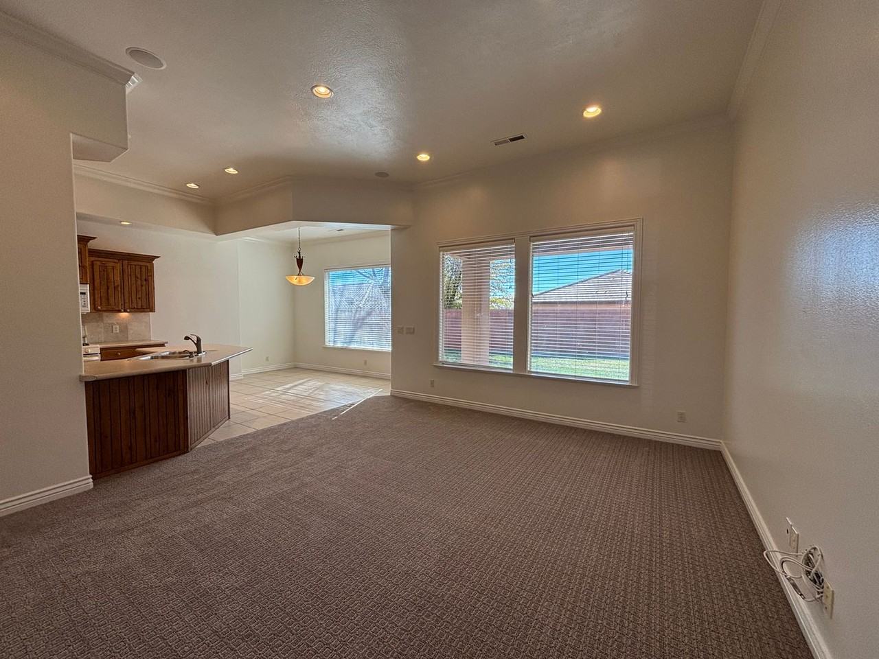 348 E 1060 S - Photo 5 of 34