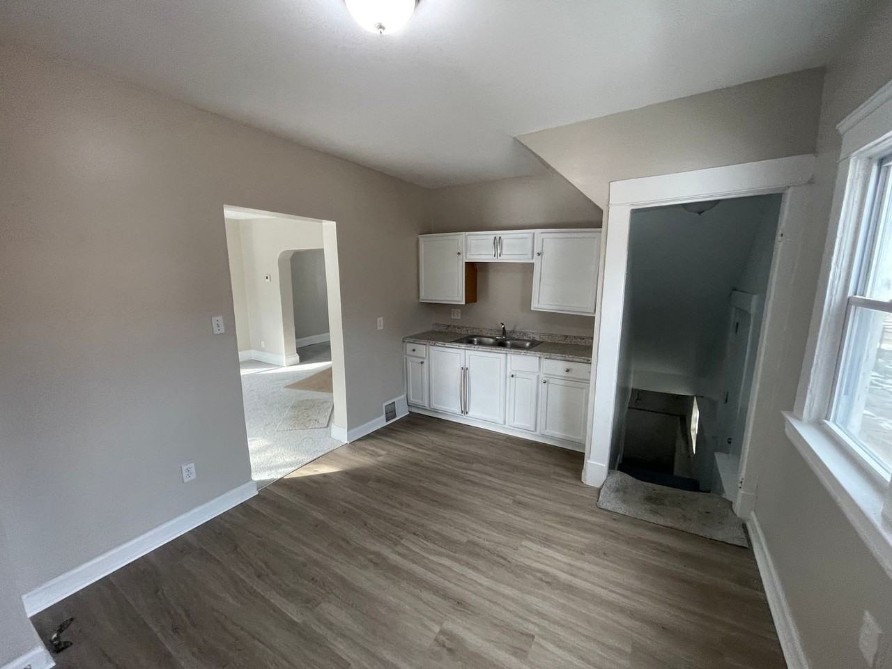 16902 Langly Ave - Photo 3 of 25