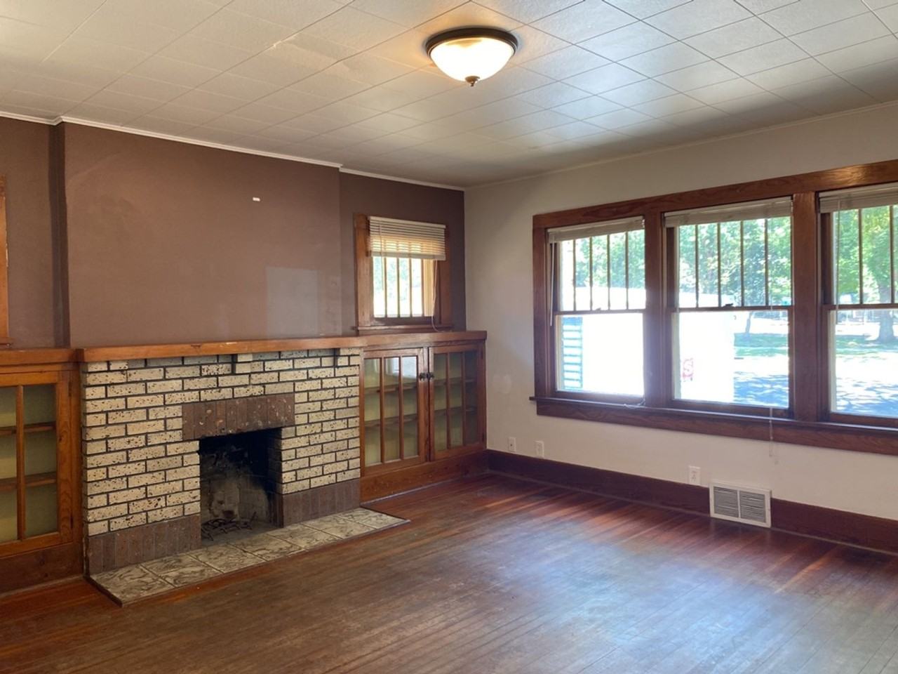 507 W Mulberry St - Photo 7 of 49