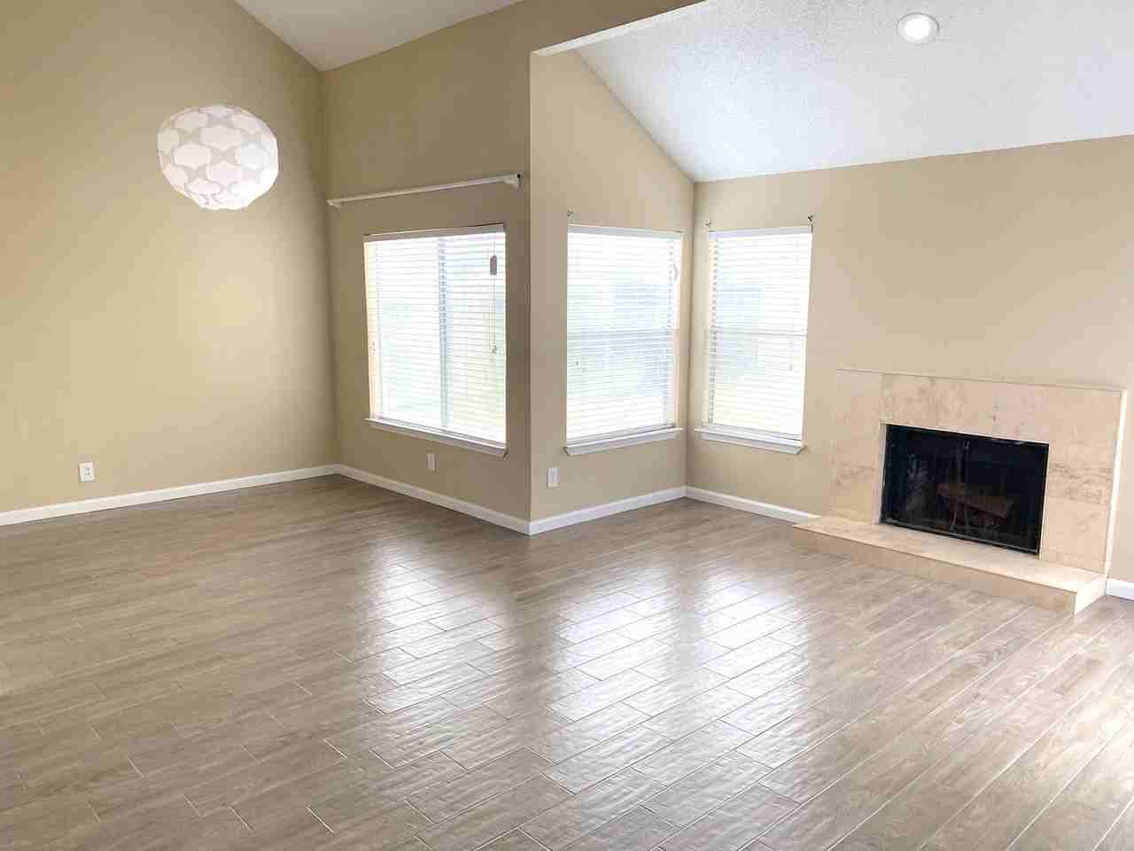 16023 Hidden Acres Dr - Photo 5 of 26