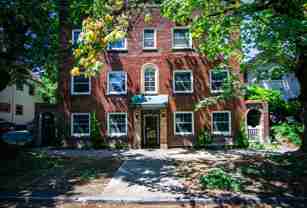 194 - Banbury Cross - Photo 1 of 1