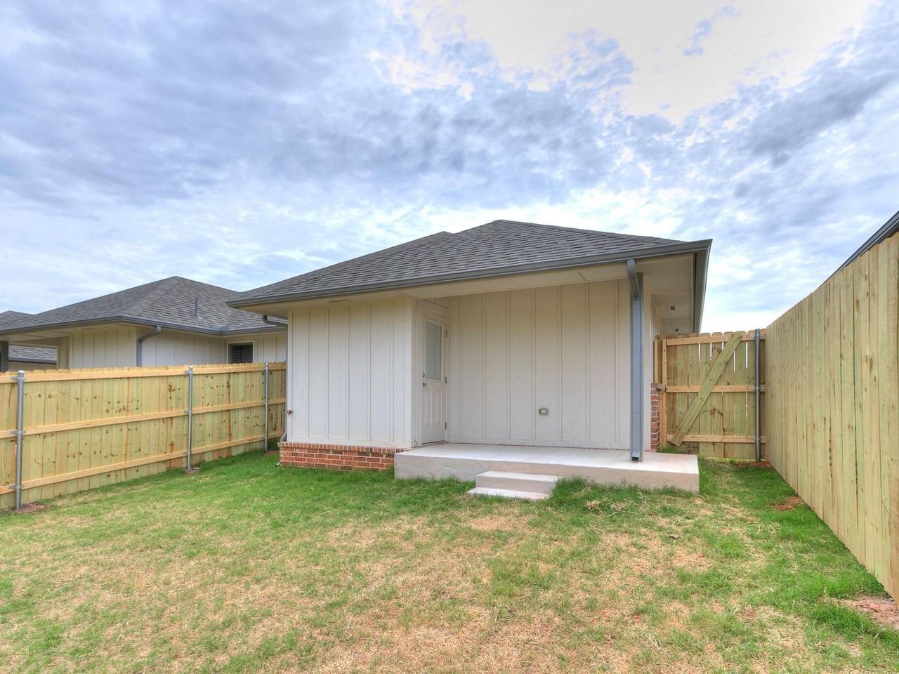 3703 N Divis Ave - Photo 6 of 50