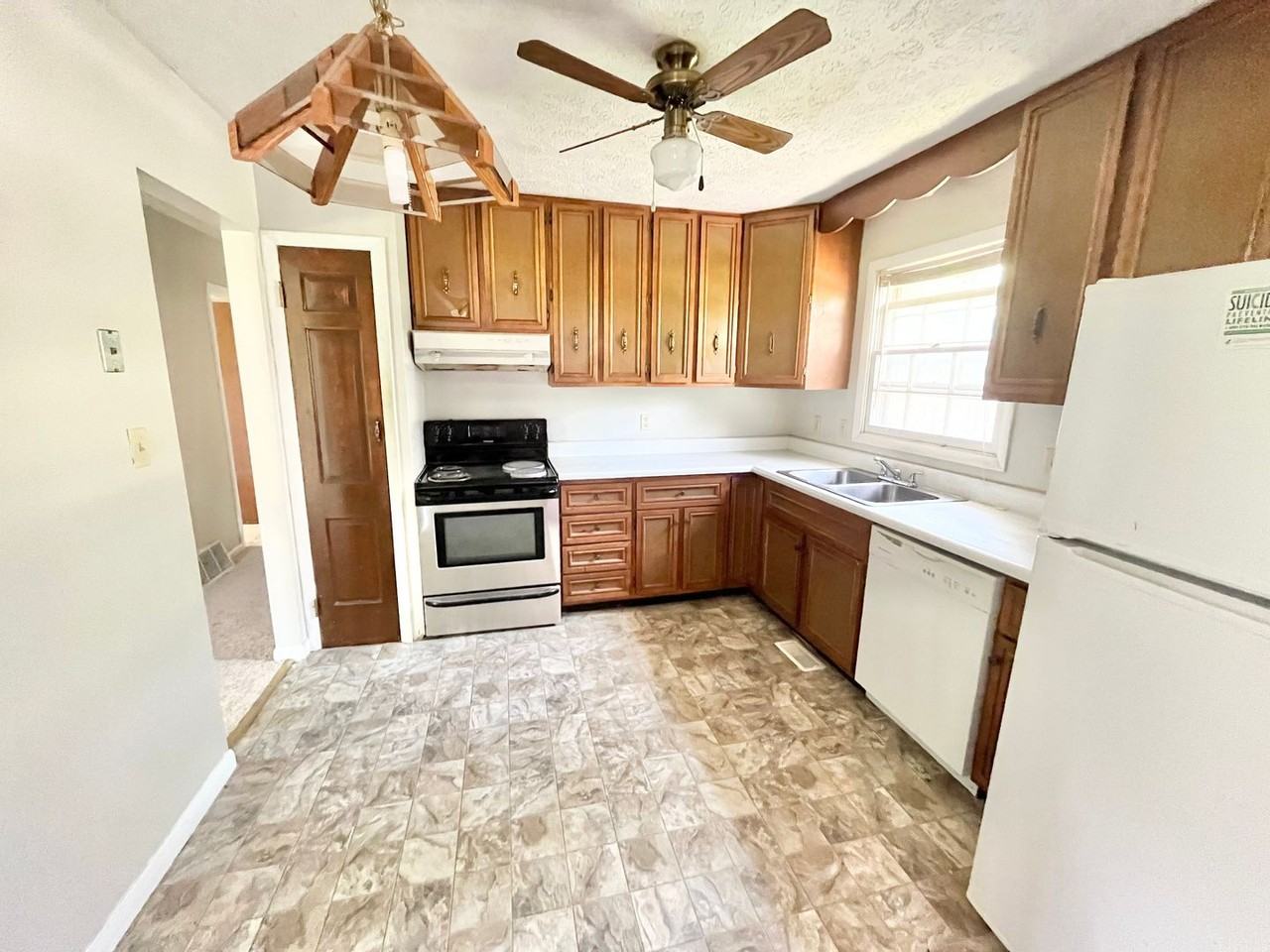 5313 Pioneer Dr - Photo 4 of 16