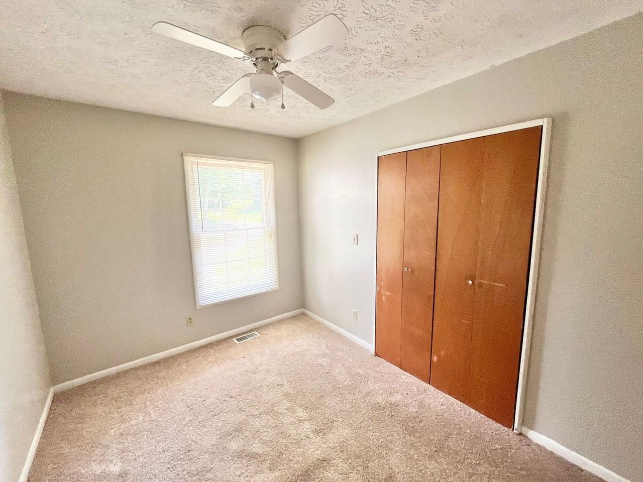 5313 Pioneer Dr - Photo 6 of 16