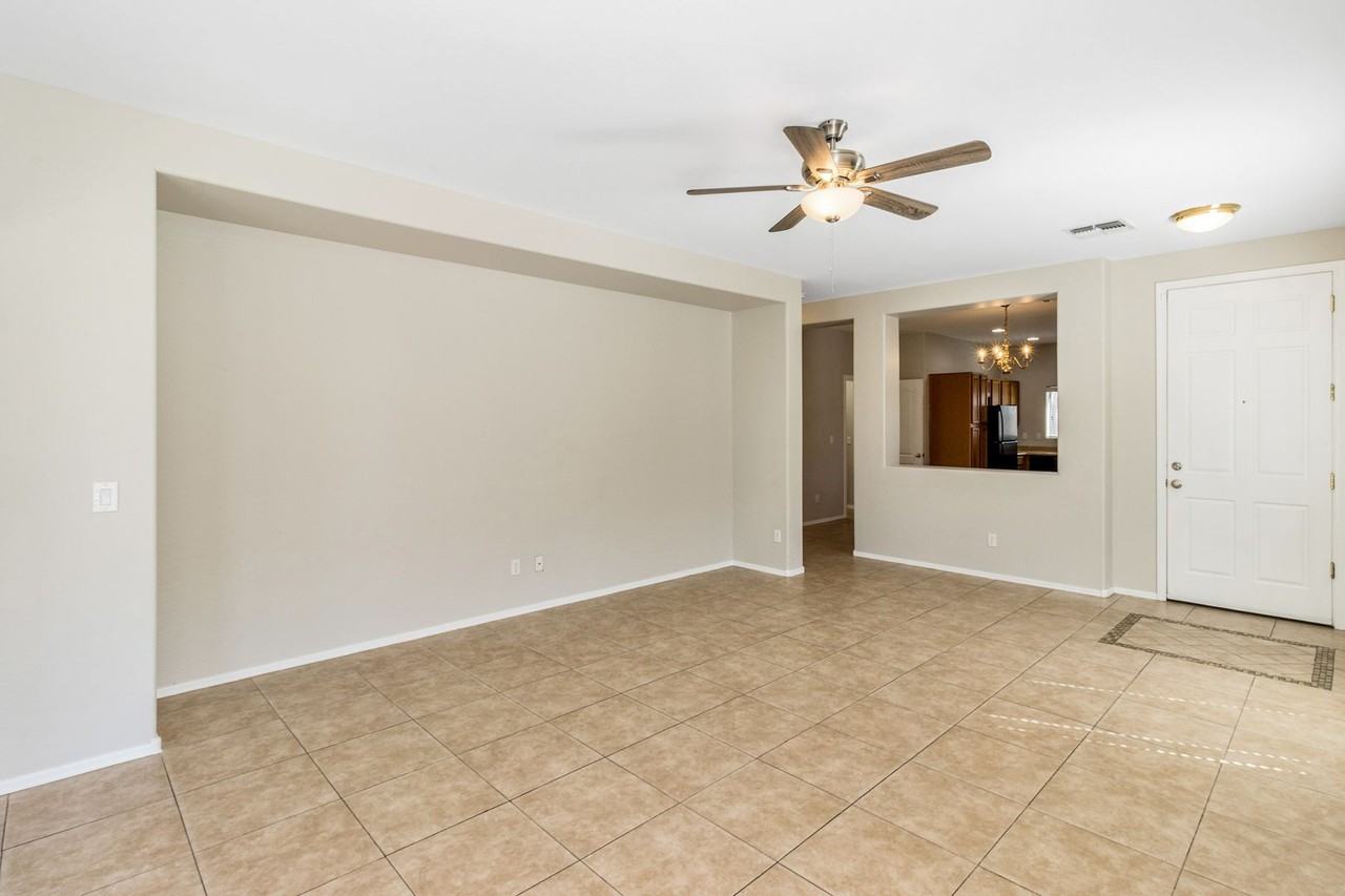 1322 E Linda Dr - Photo 4 of 16