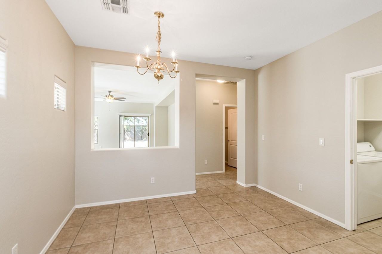 1322 E Linda Dr - Photo 6 of 16