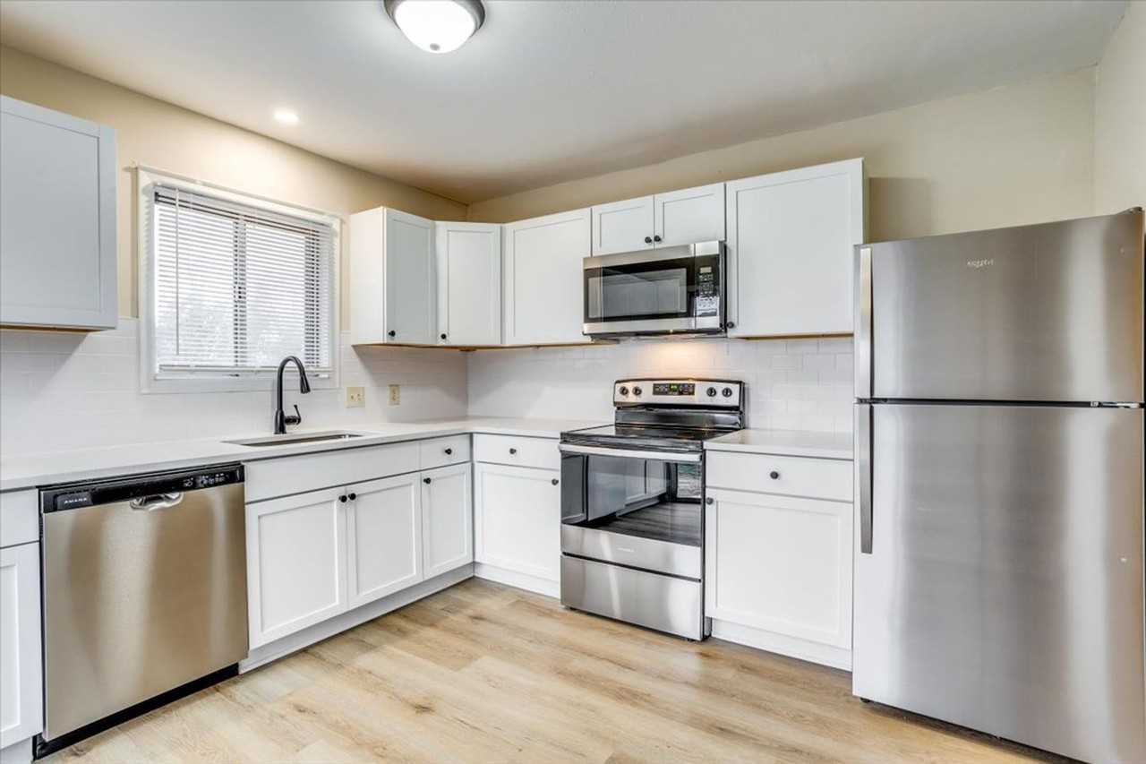 3107 E Funston St - Photo 4 of 12