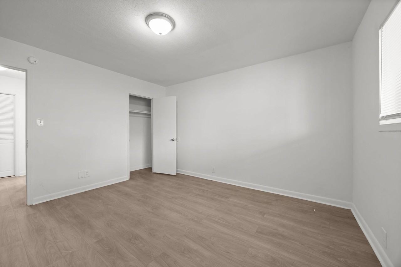 1 Bedroom/ 1 Bath apartment - Photo 4 of 10