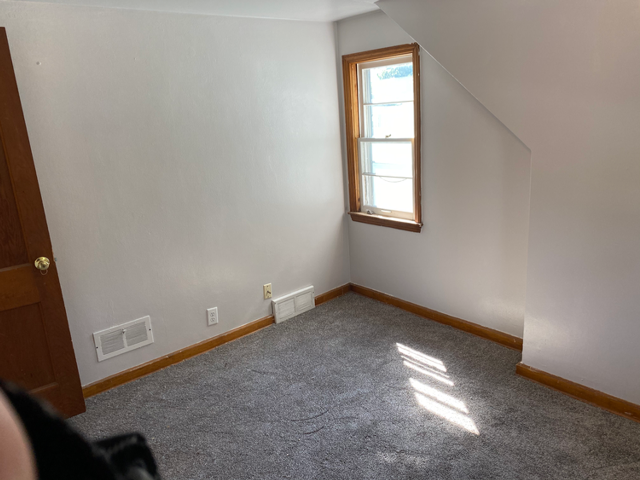 1202 S 11th Ave - Photo 5 of 10