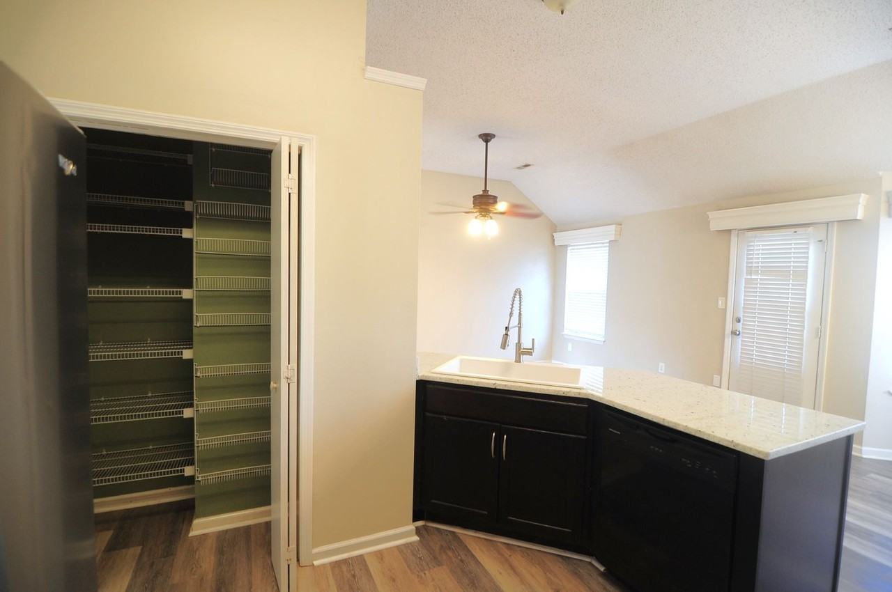 104 Postwood Ct - Photo 7 of 16