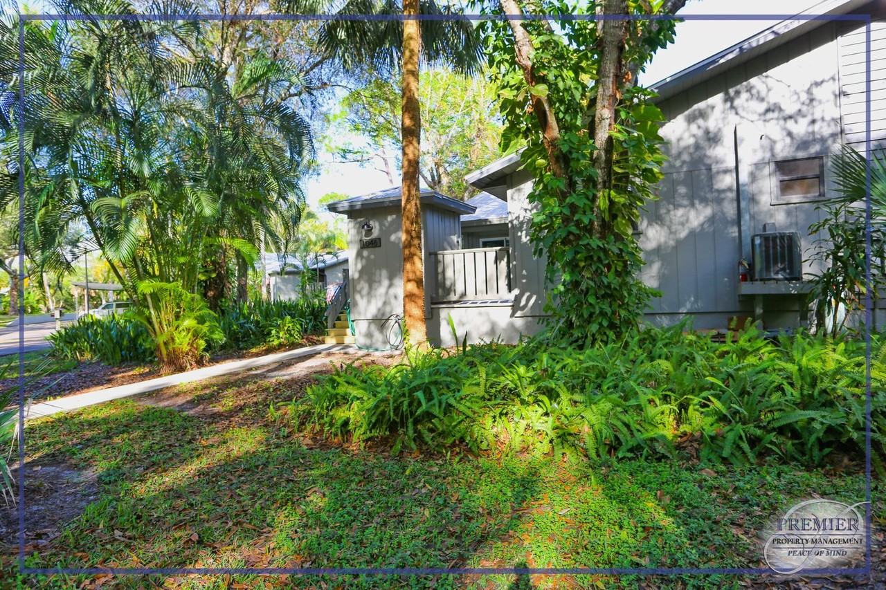 1046 Oak Forest Dr - Photo 5 of 50