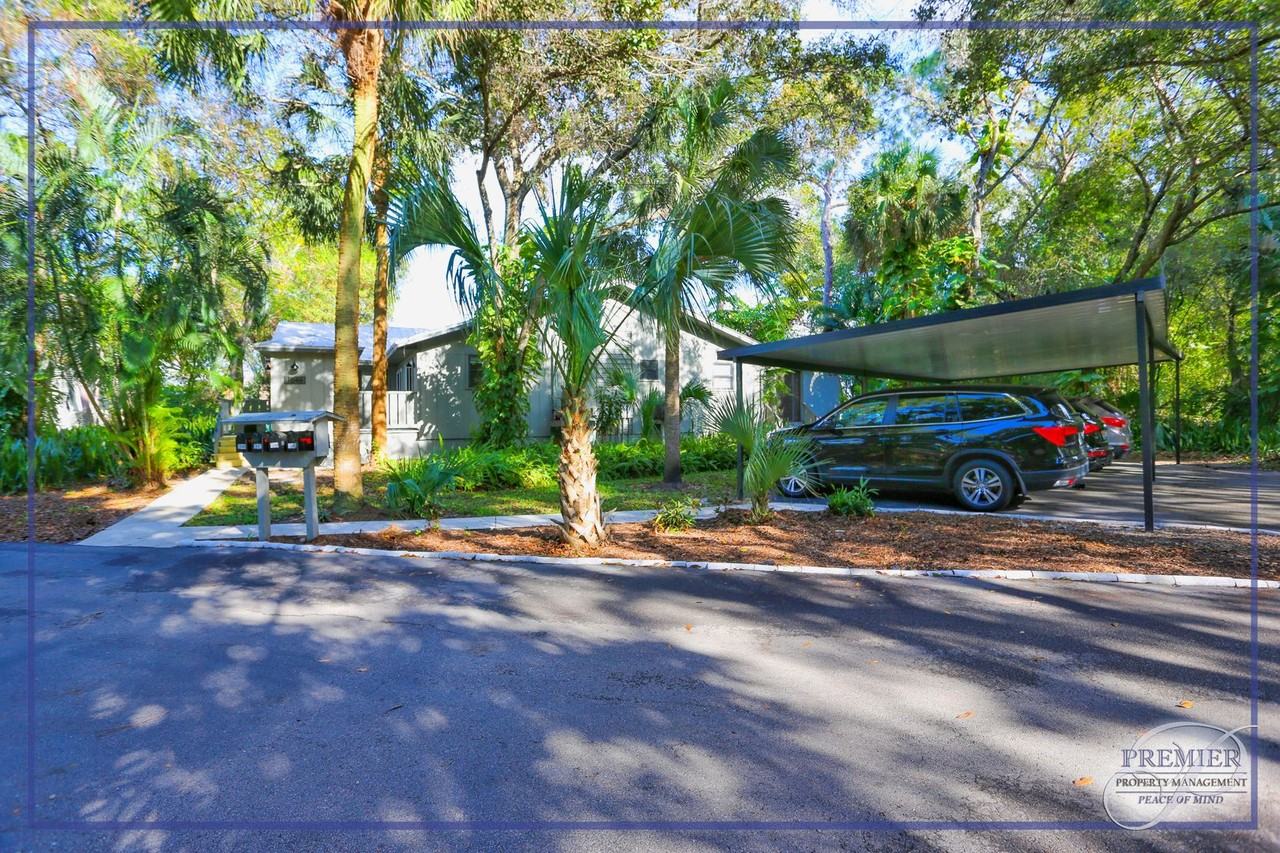 1046 Oak Forest Dr - Photo 7 of 50