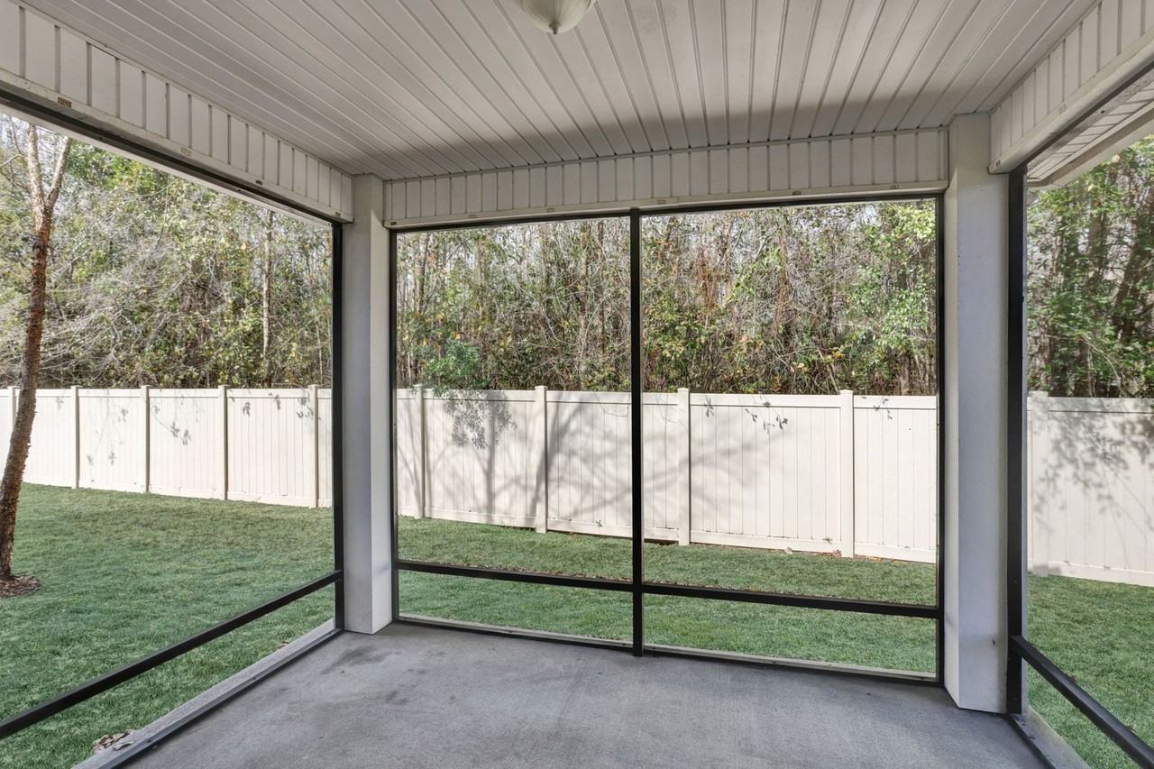 12436 Jovana Rd - Photo 7 of 44