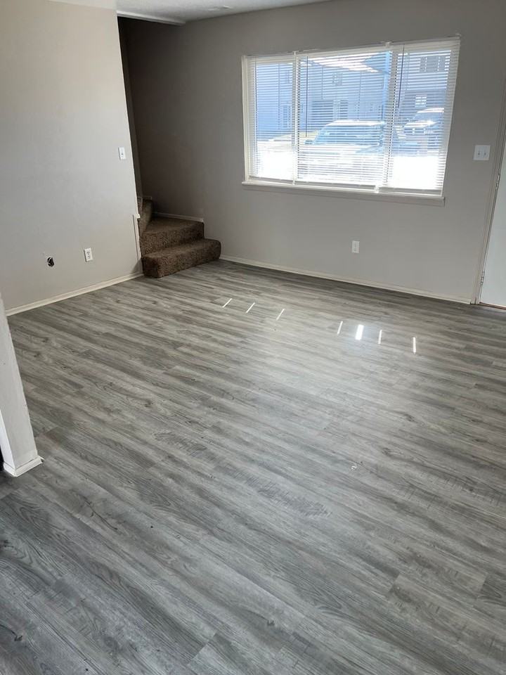 600 Marine Dr #02 - Photo 4 of 16