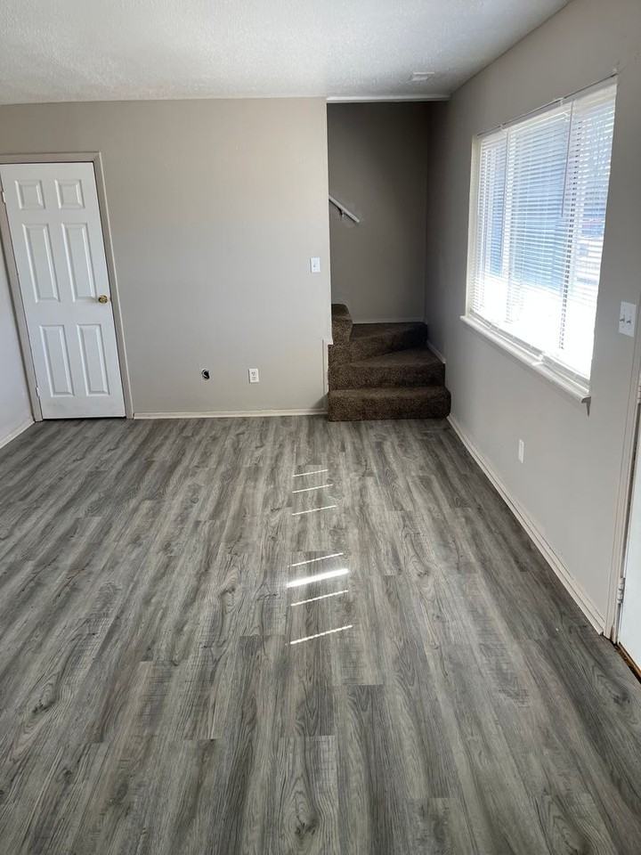 600 Marine Dr #02 - Photo 5 of 16