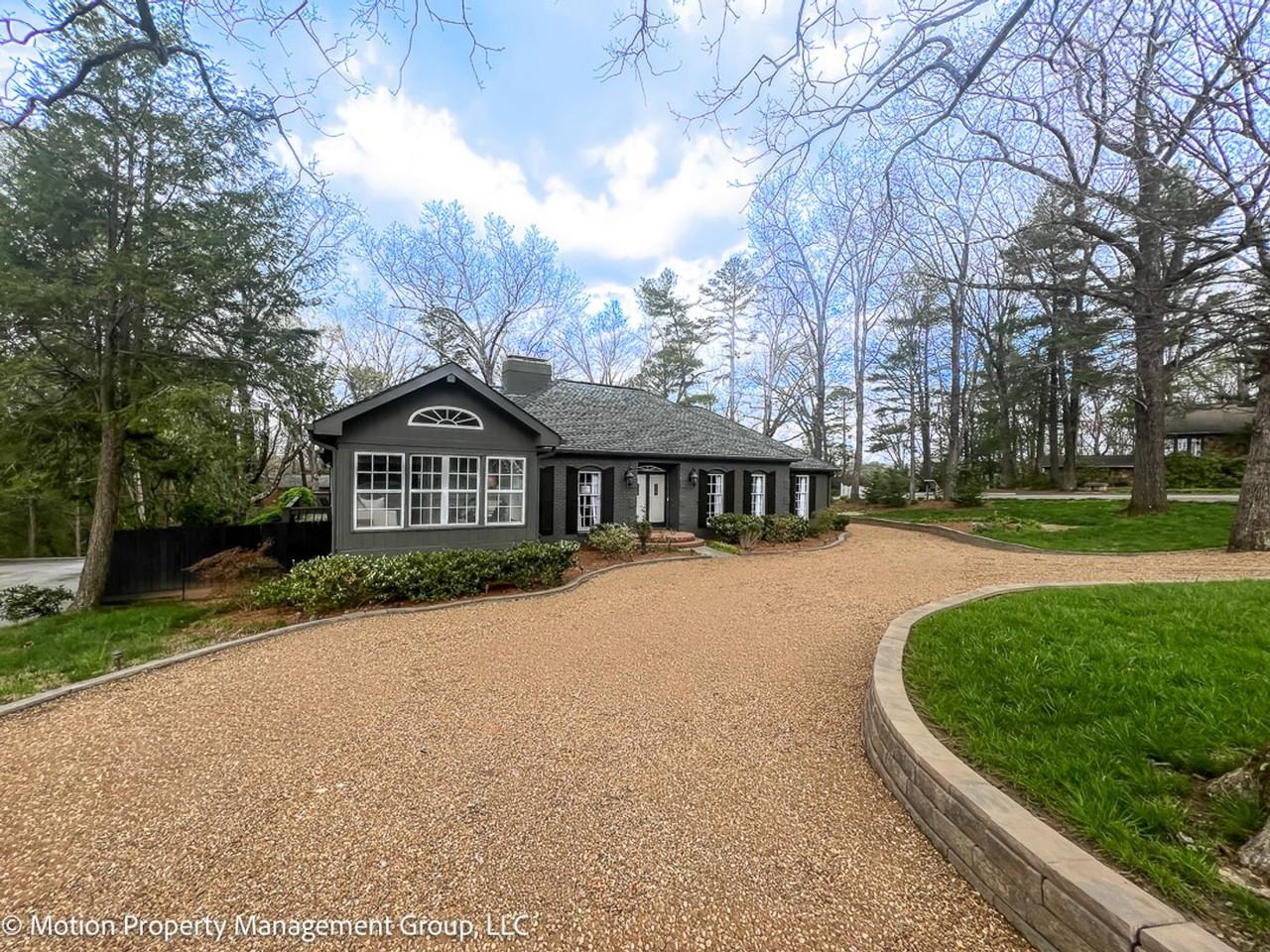 123 N Palisades Dr - Photo 2 of 16