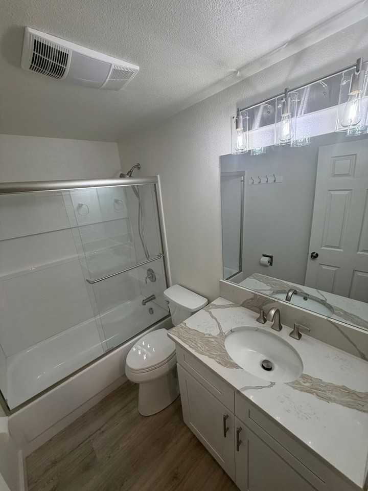 2840 Railroad St Se - Photo 4 of 22