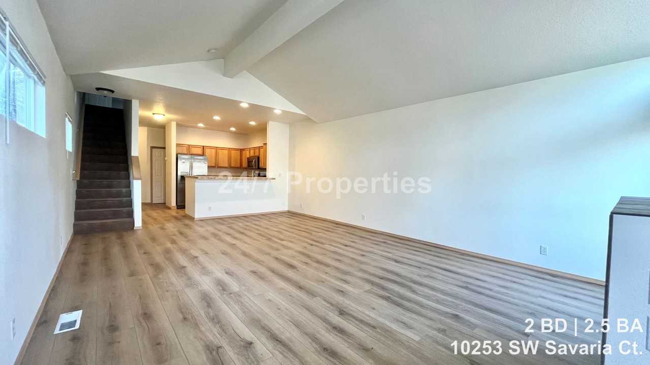 10253 Sw Savaria Ct - Photo 7 of 19