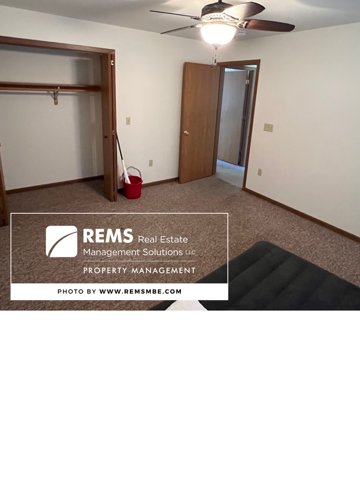 E6915 Chadwick Rd - Photo 2 of 8