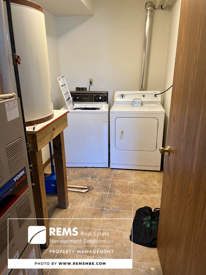 E6915 Chadwick Rd - Photo 5 of 8