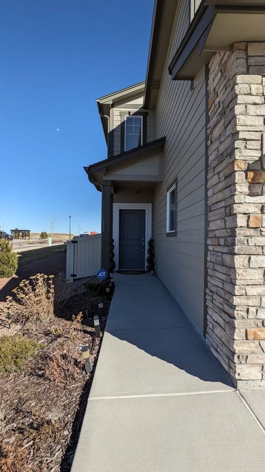 7875 Lathrop Vw - Photo 3 of 50