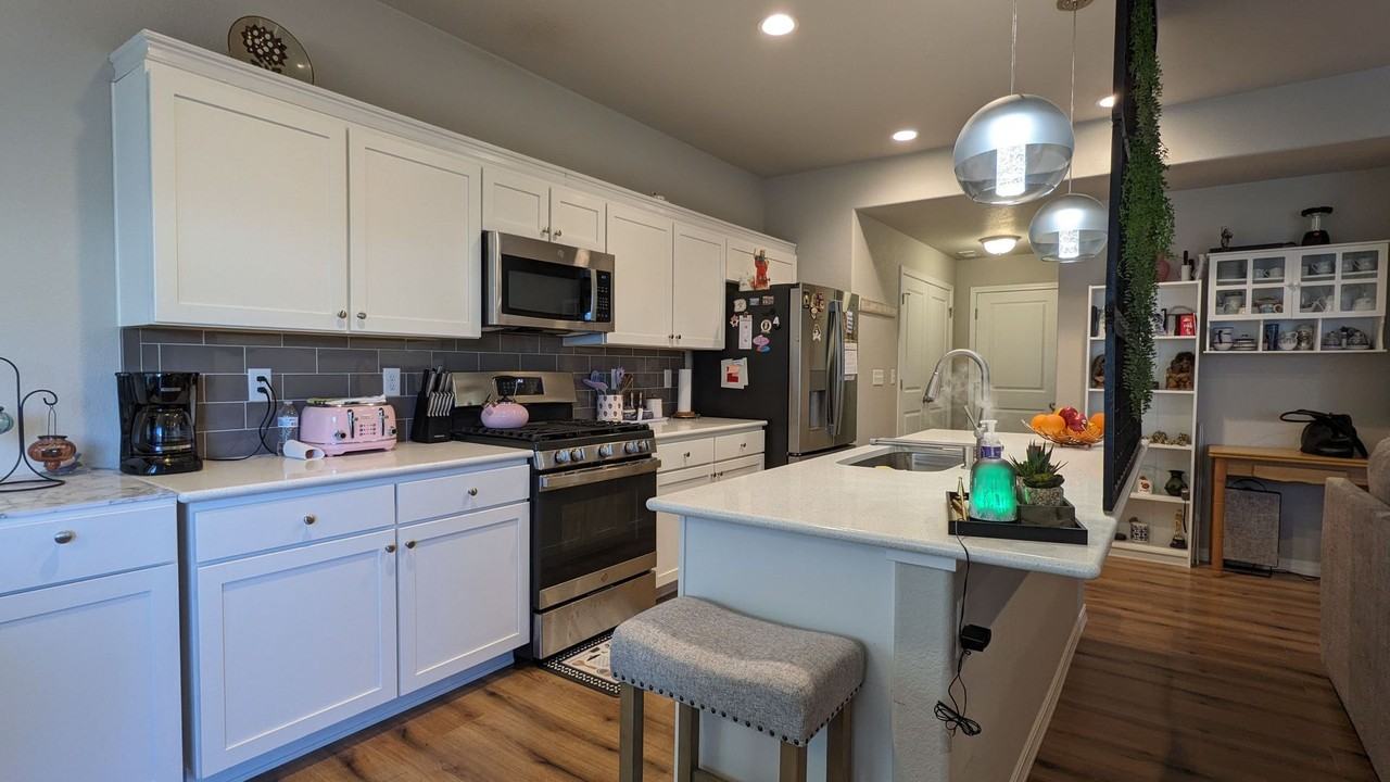 7875 Lathrop Vw - Photo 5 of 50