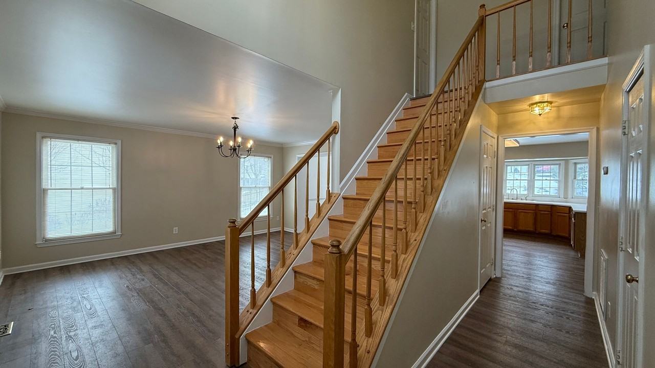 28 Westbrook Ln - Photo 2 of 16