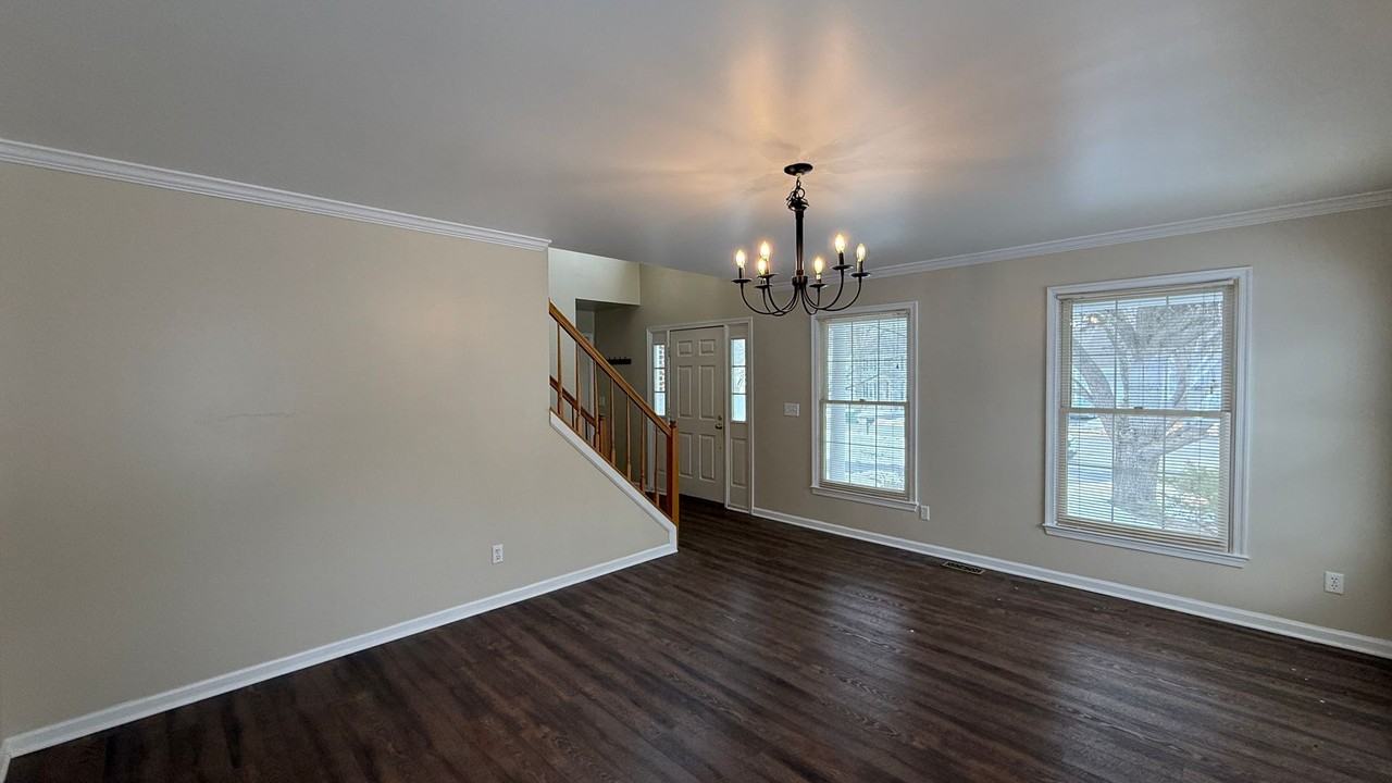 28 Westbrook Ln - Photo 3 of 16