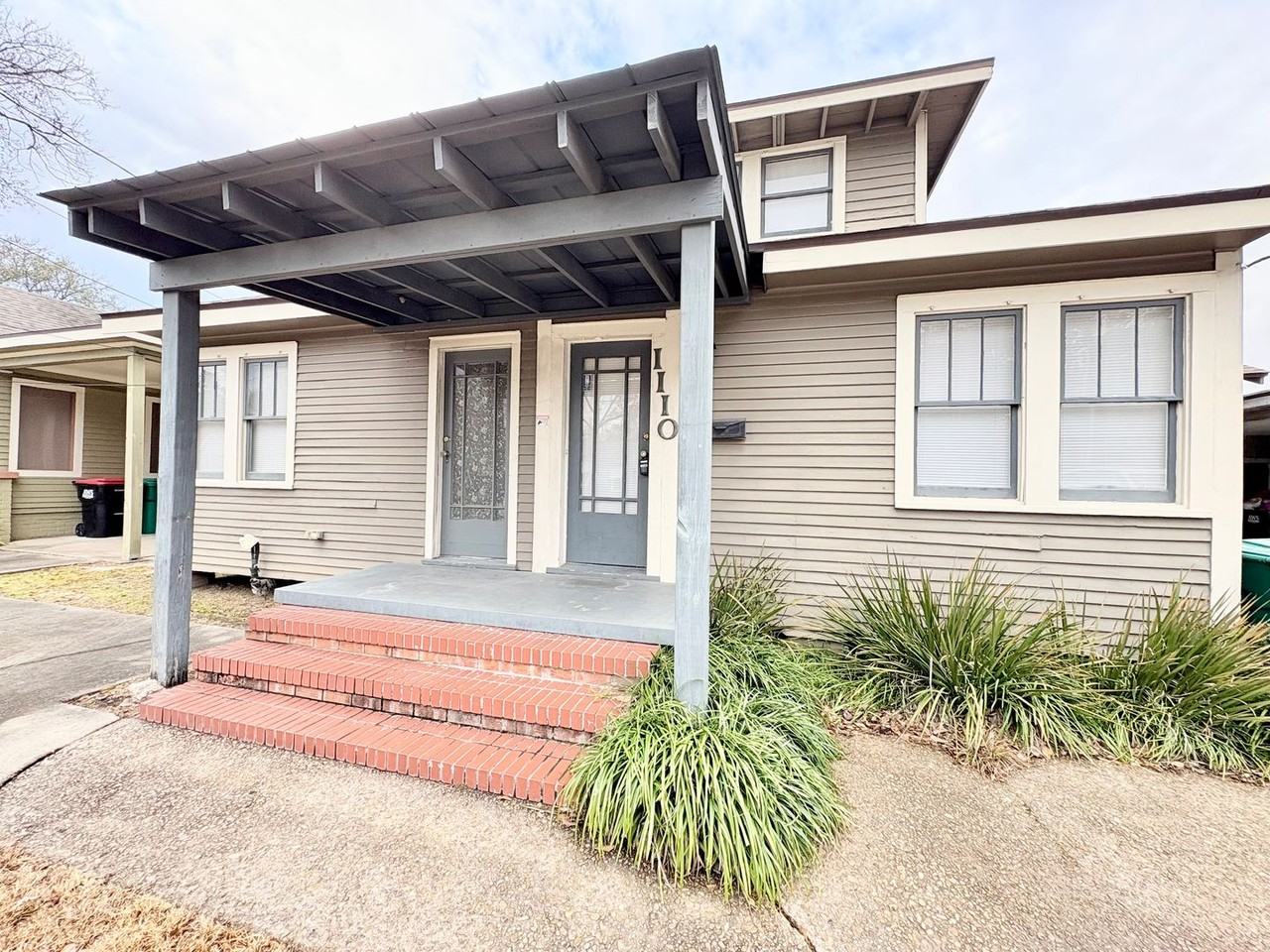 1110 W Congress St - Photo 3 of 18