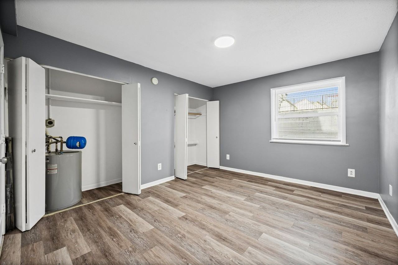 9119 Spyglass Pl #D - Photo 4 of 25