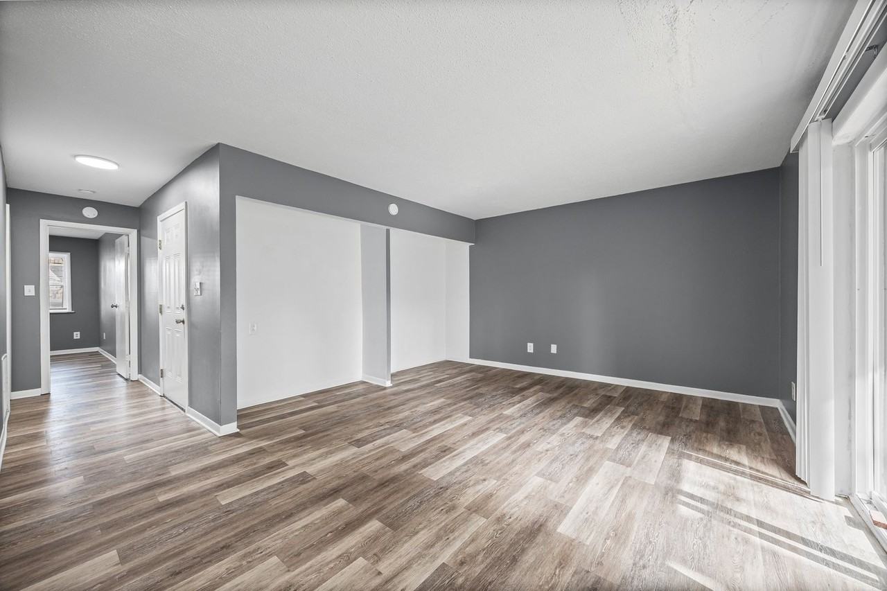 9119 Spyglass Pl #D - Photo 7 of 25