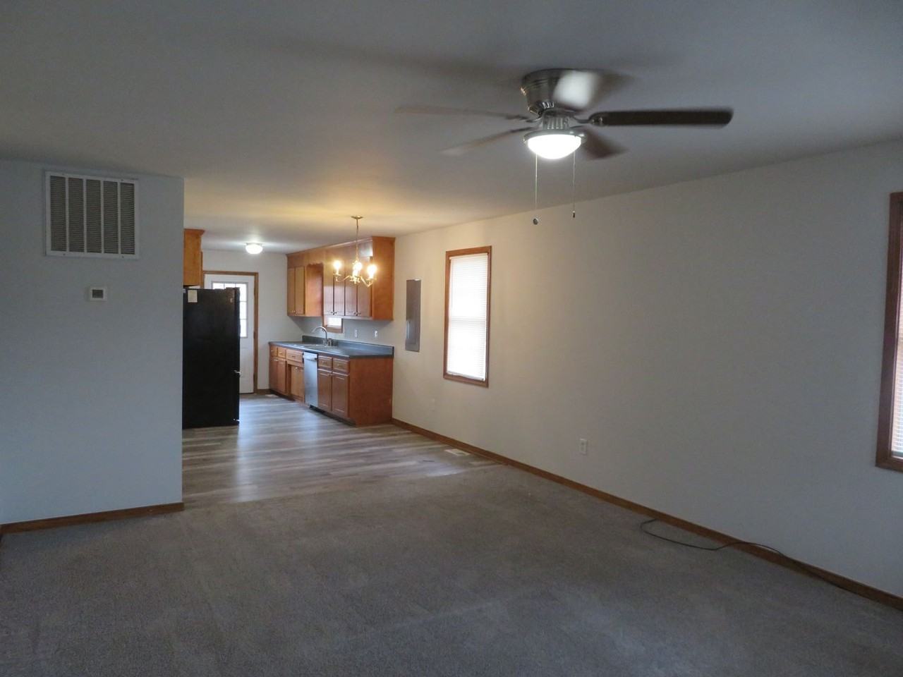 1900 Arlington Rd - Photo 3 of 25