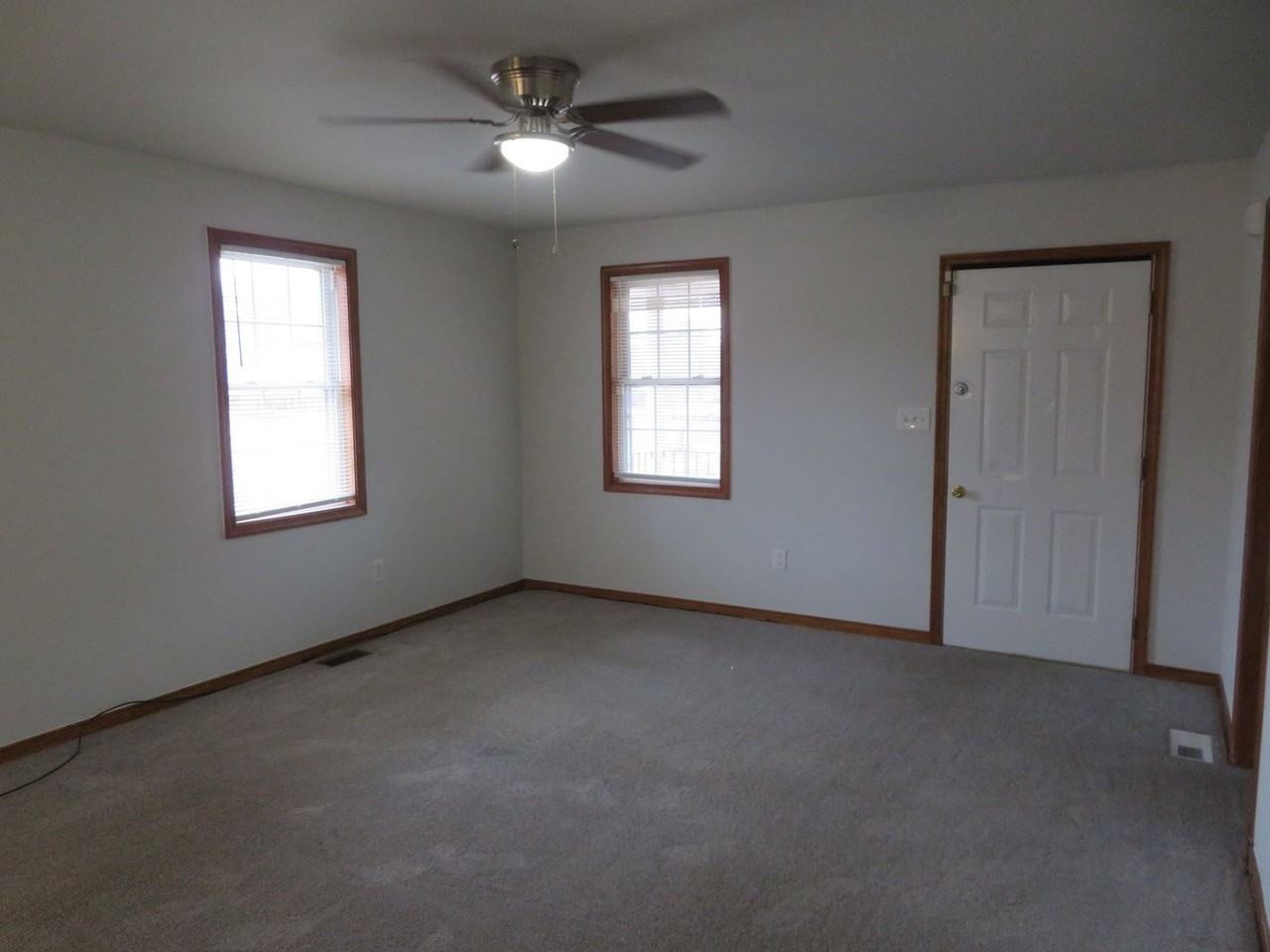 1900 Arlington Rd - Photo 5 of 25