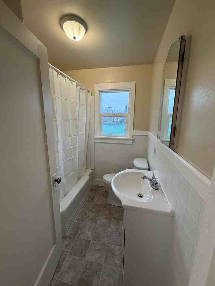 64 N Stewart Street - Photo 2 of 18