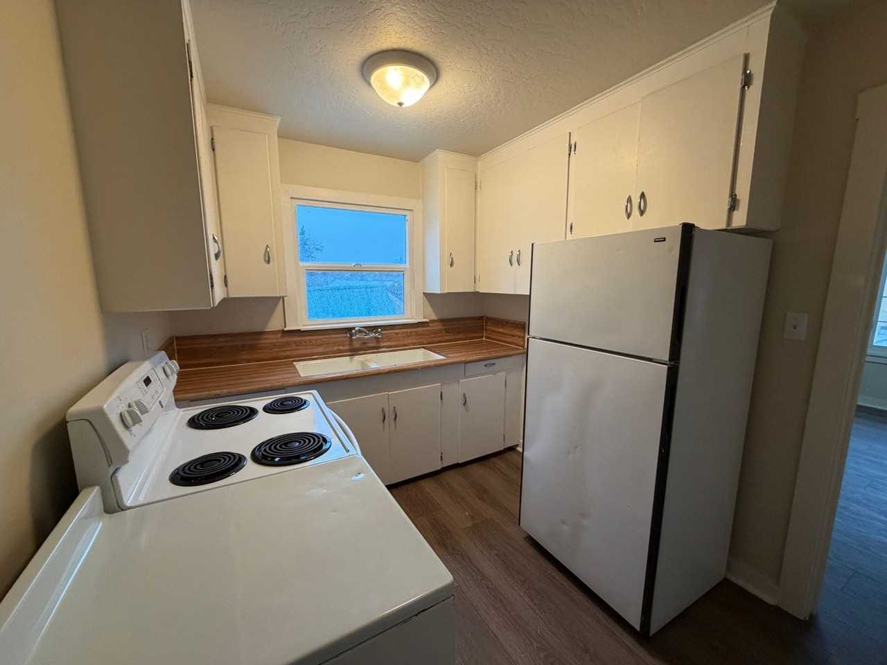 64 N Stewart Street - Photo 4 of 18