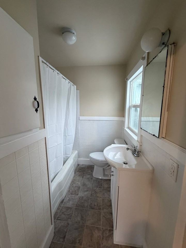 64 N Stewart Street - Photo 2 of 20