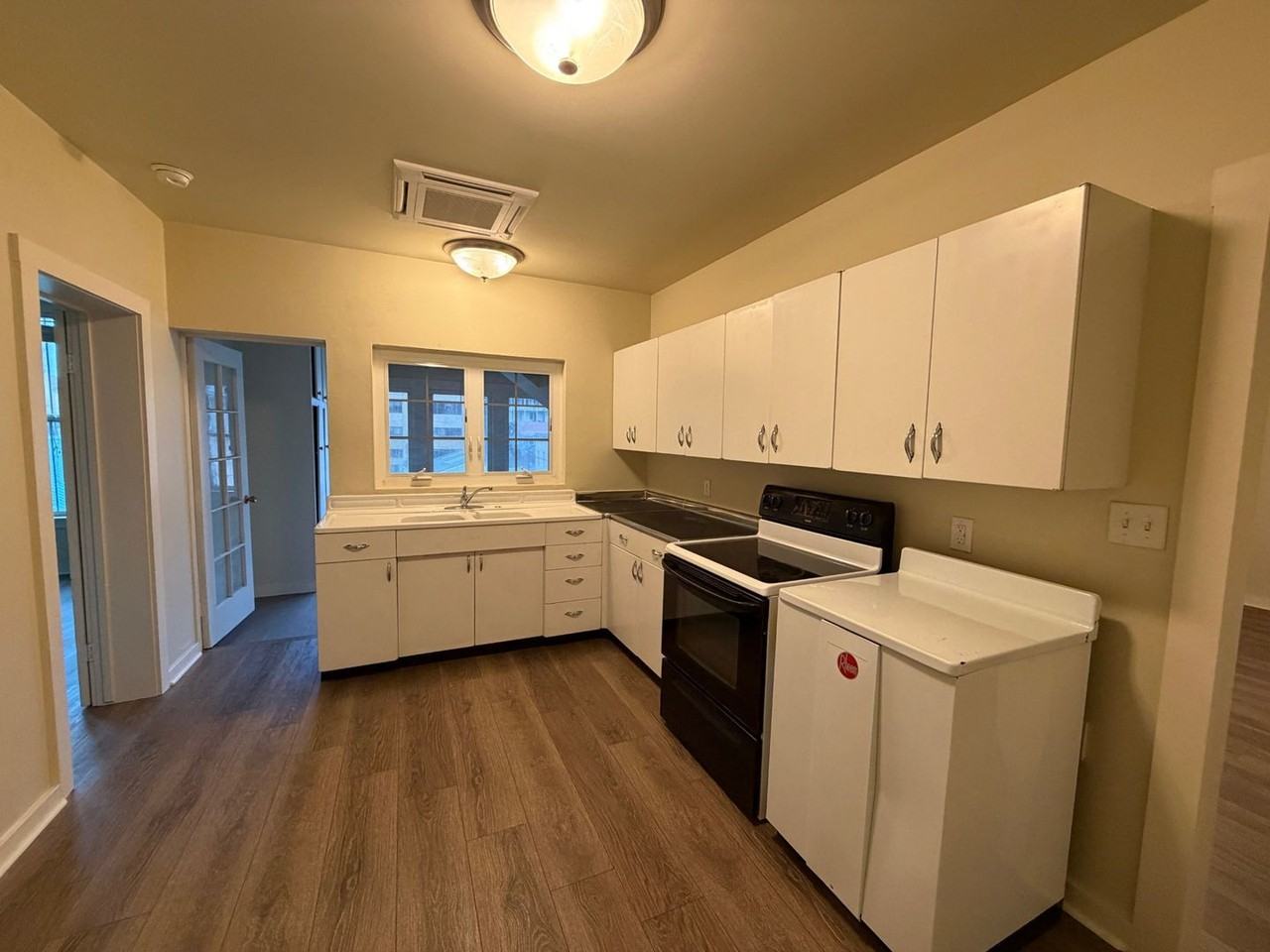 64 N Stewart Street - Photo 6 of 20