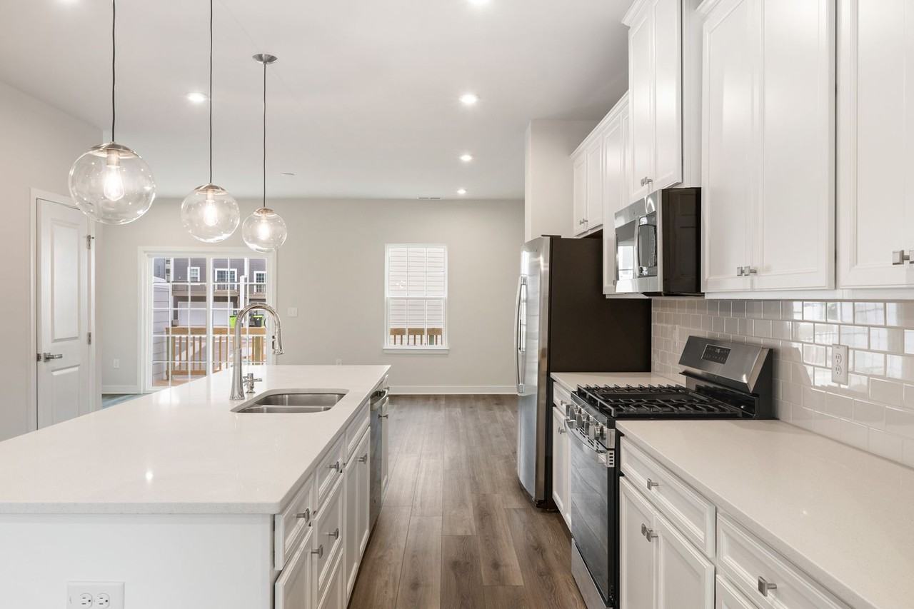 2113 Pitchfork Ln - Photo 6 of 31