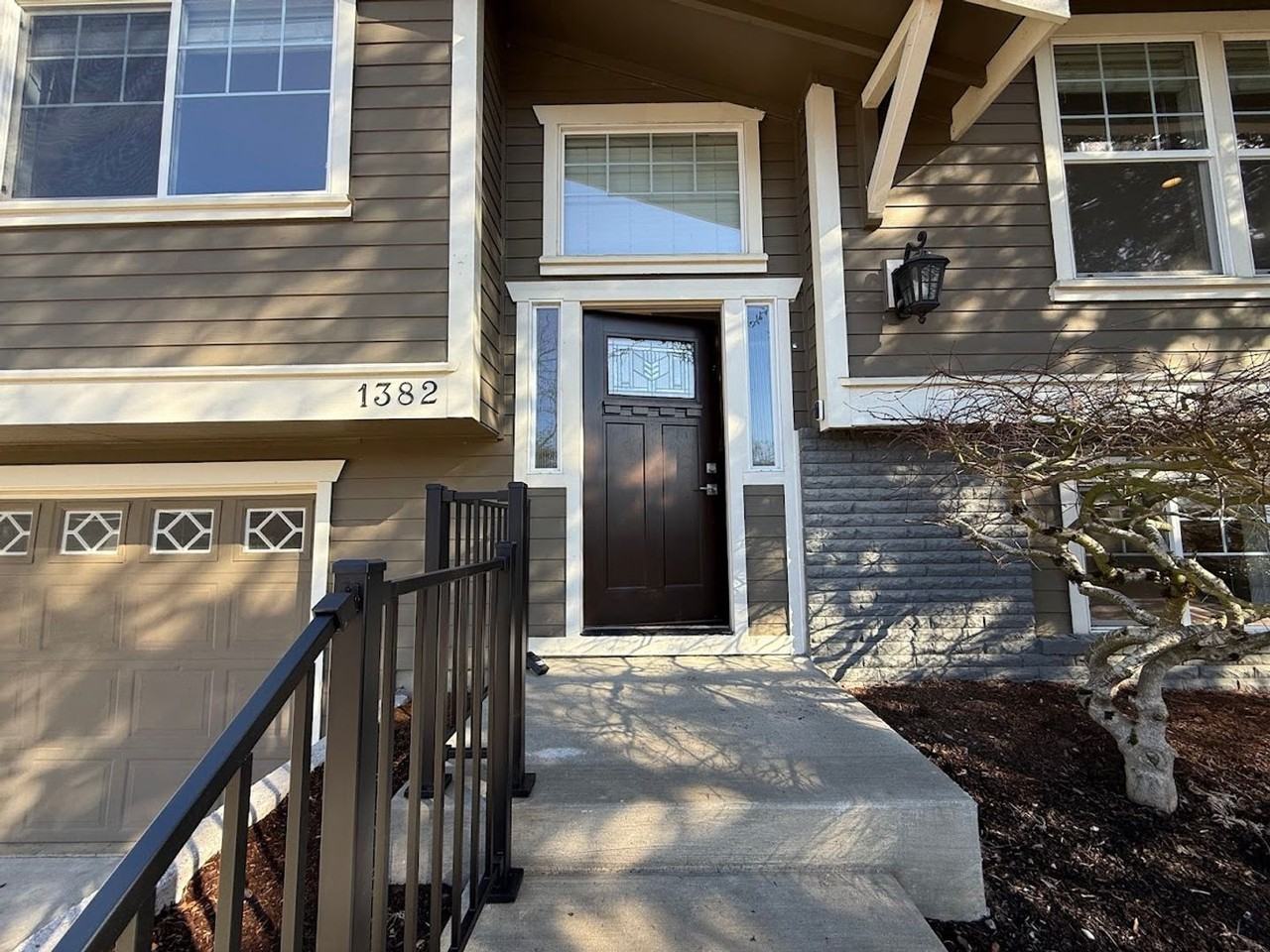 1382 Se Liberty Ave - Photo 2 of 50