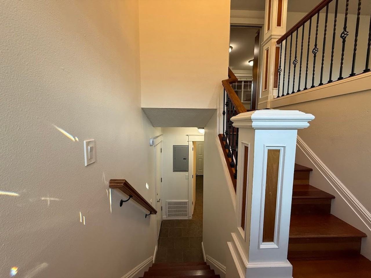 1382 Se Liberty Ave - Photo 3 of 50
