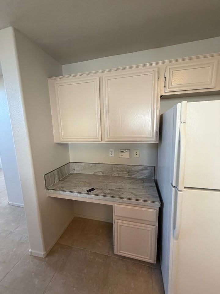 1020 Allure Dr - Photo 5 of 29