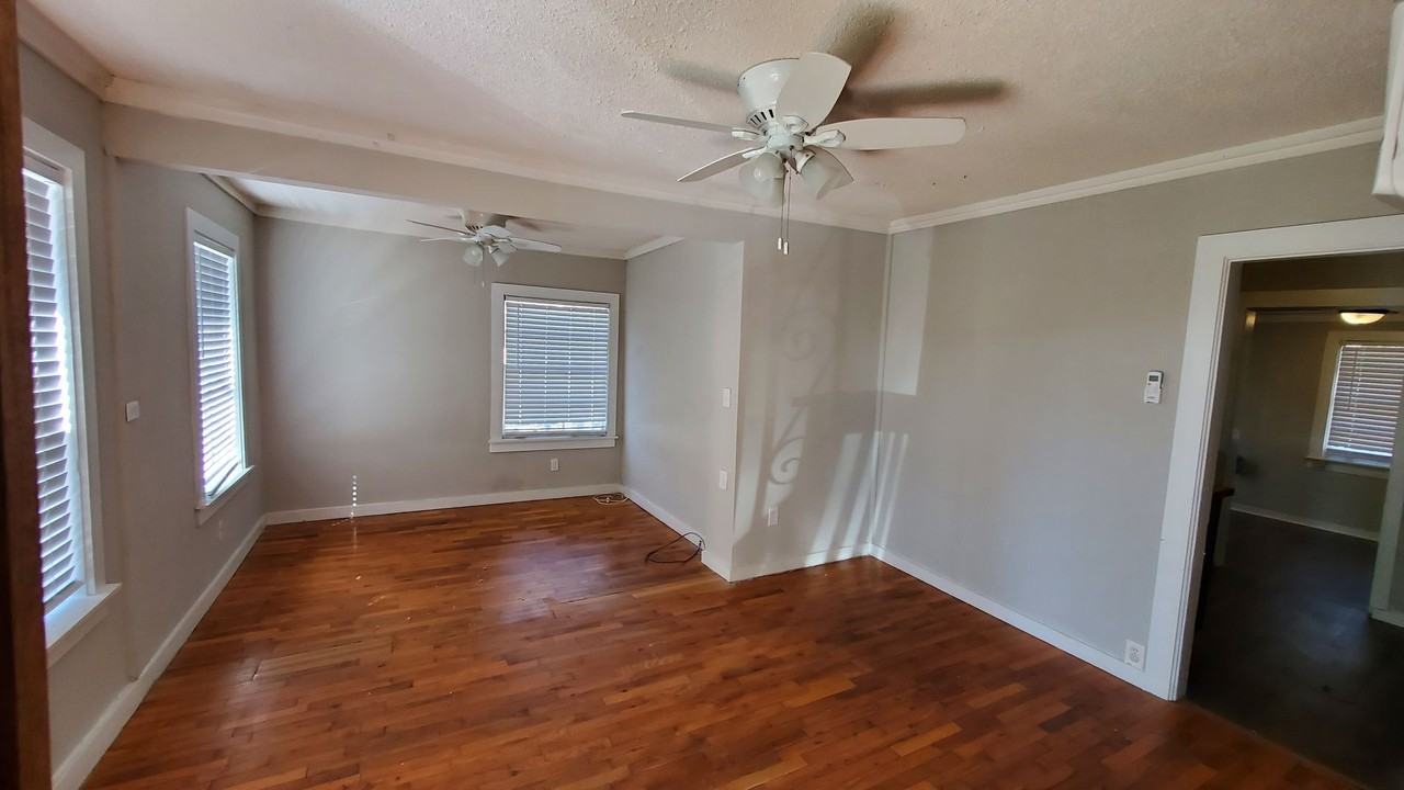104 W 76th St - Photo 3 of 9