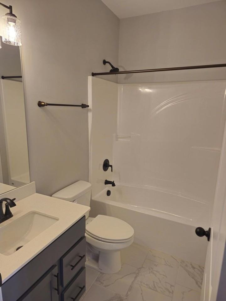 807 Kilworth Cir - Photo 7 of 7