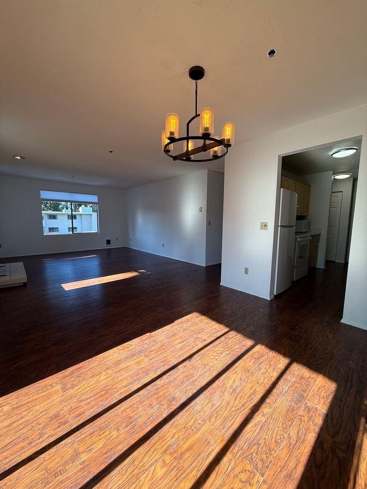 18620 52nd Ave W - Photo 7 of 22