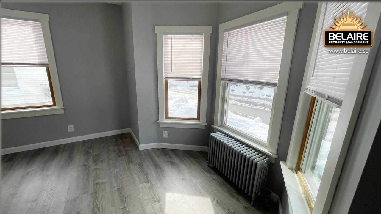 25 Pleasant St - Photo 3 of 26